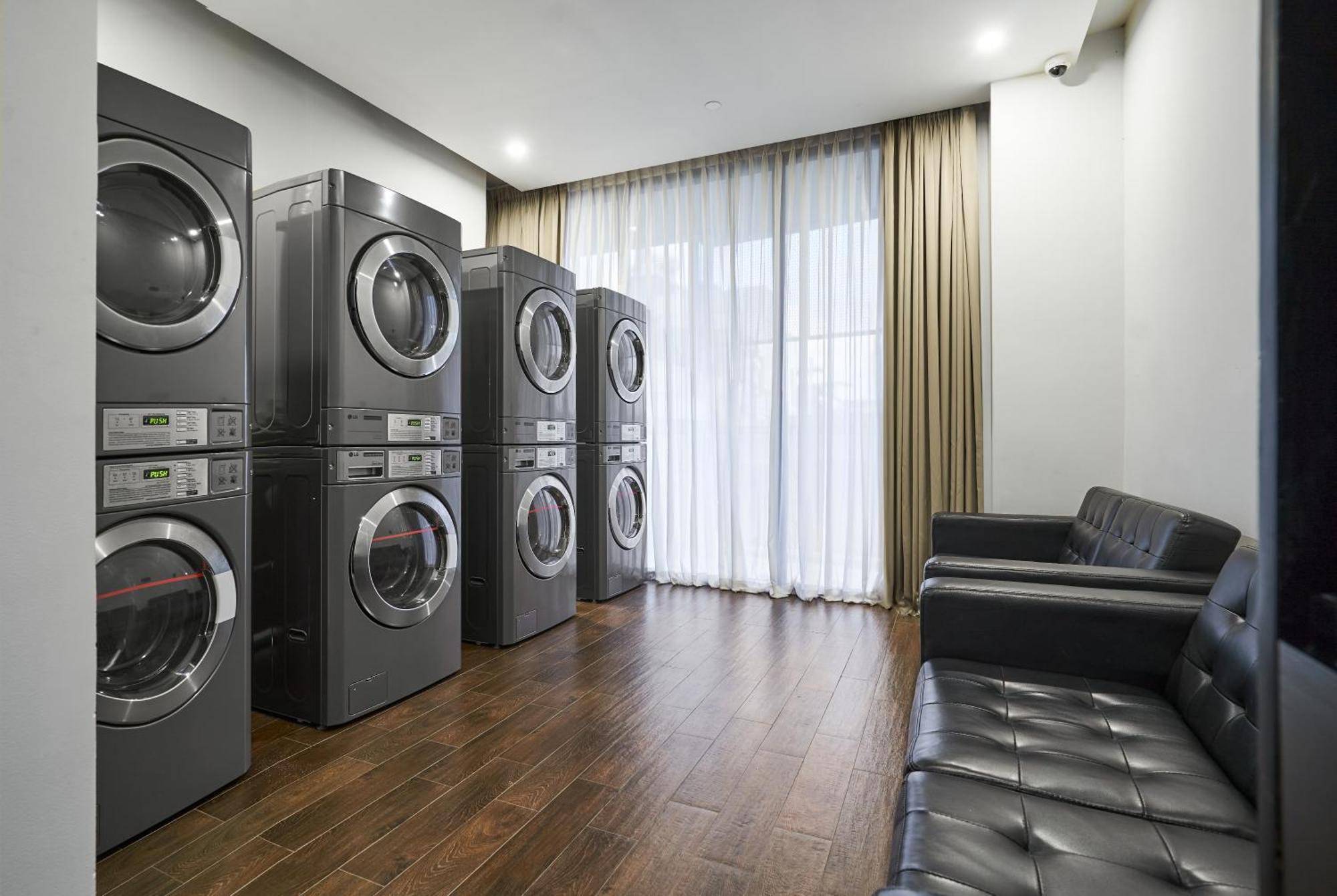 Luxcity Hotel & Apartment Phnom Penh Zewnętrze zdjęcie