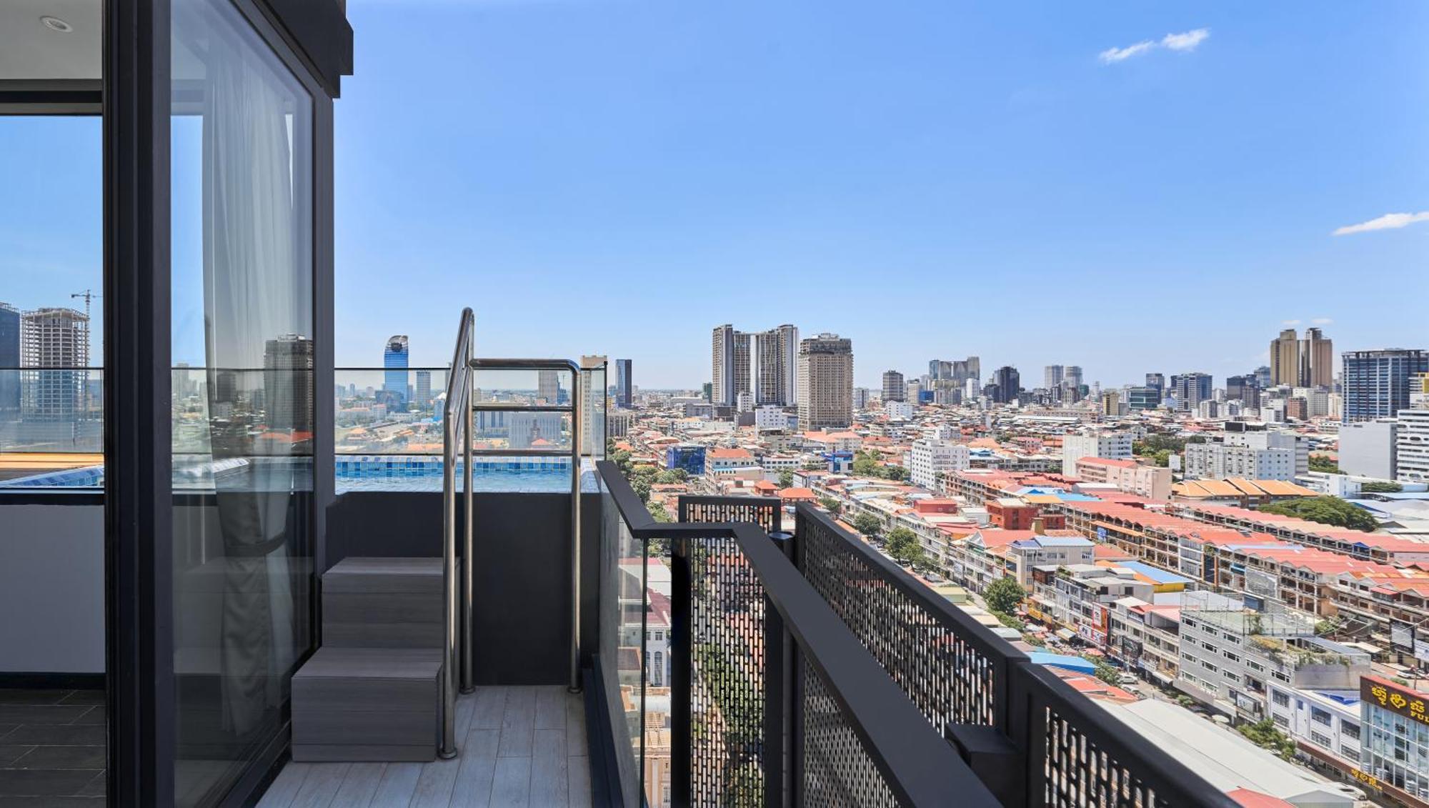 Luxcity Hotel & Apartment Phnom Penh Zewnętrze zdjęcie