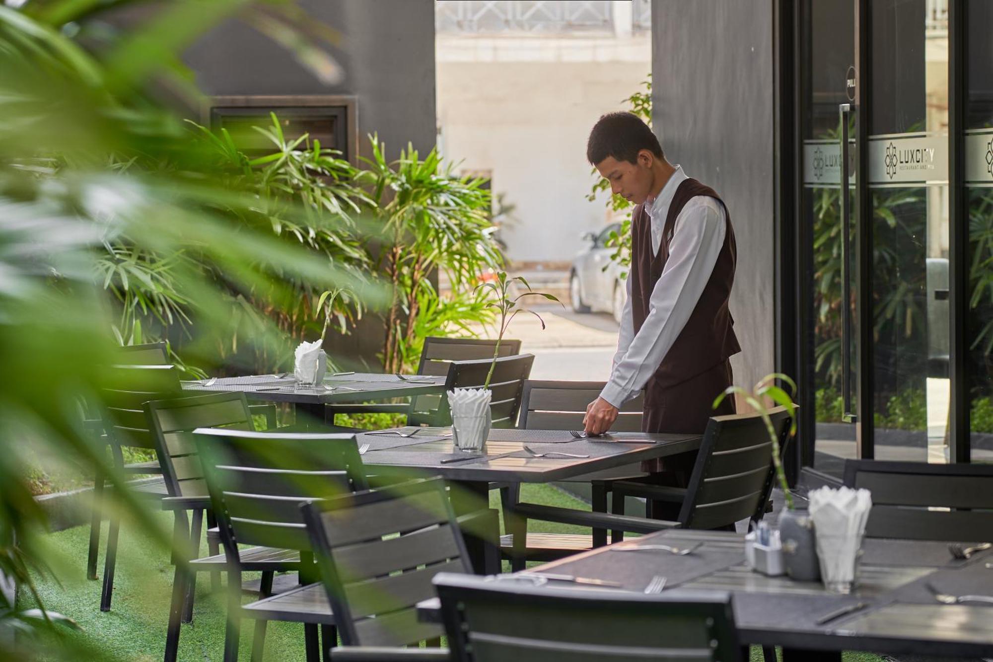 Luxcity Hotel & Apartment Phnom Penh Zewnętrze zdjęcie