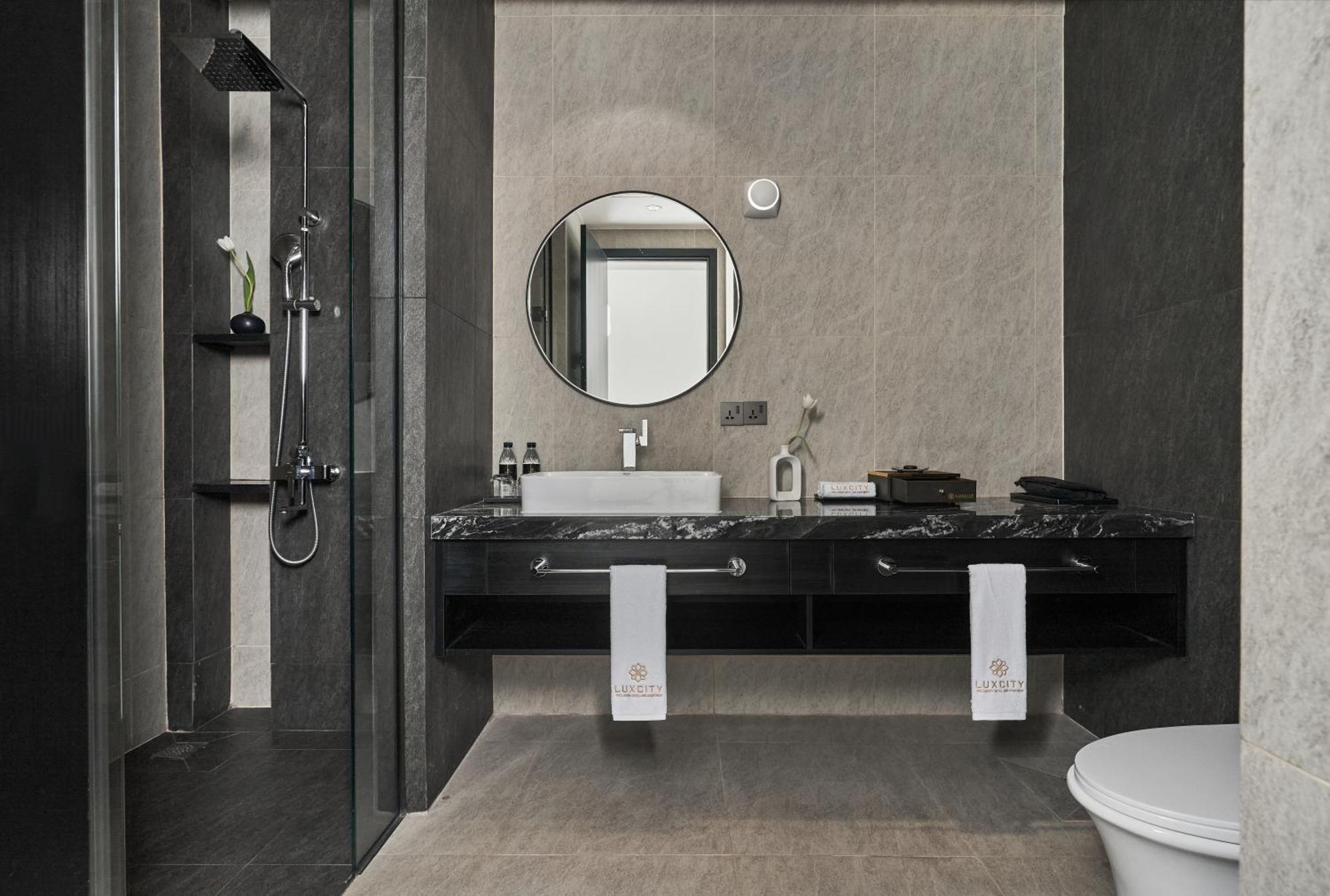 Luxcity Hotel & Apartment Phnom Penh Zewnętrze zdjęcie