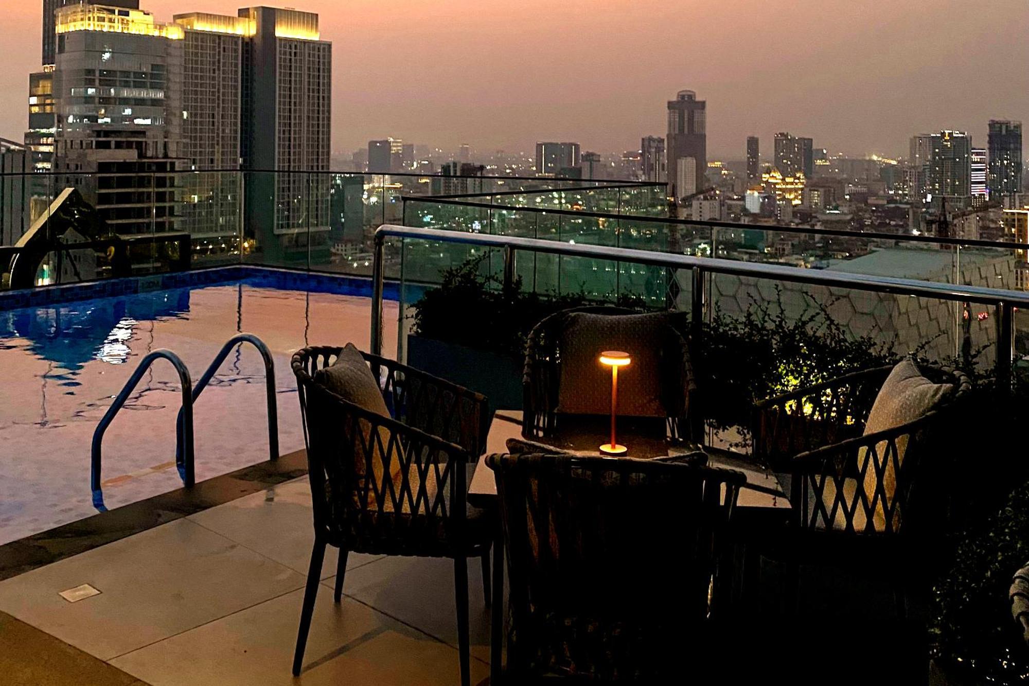 Luxcity Hotel & Apartment Phnom Penh Zewnętrze zdjęcie